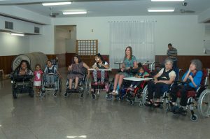 Instituto Mara Gabrilli realiza entrega de cadeira de rodas aos contemplados pela campanha ‘Roda Gigante’